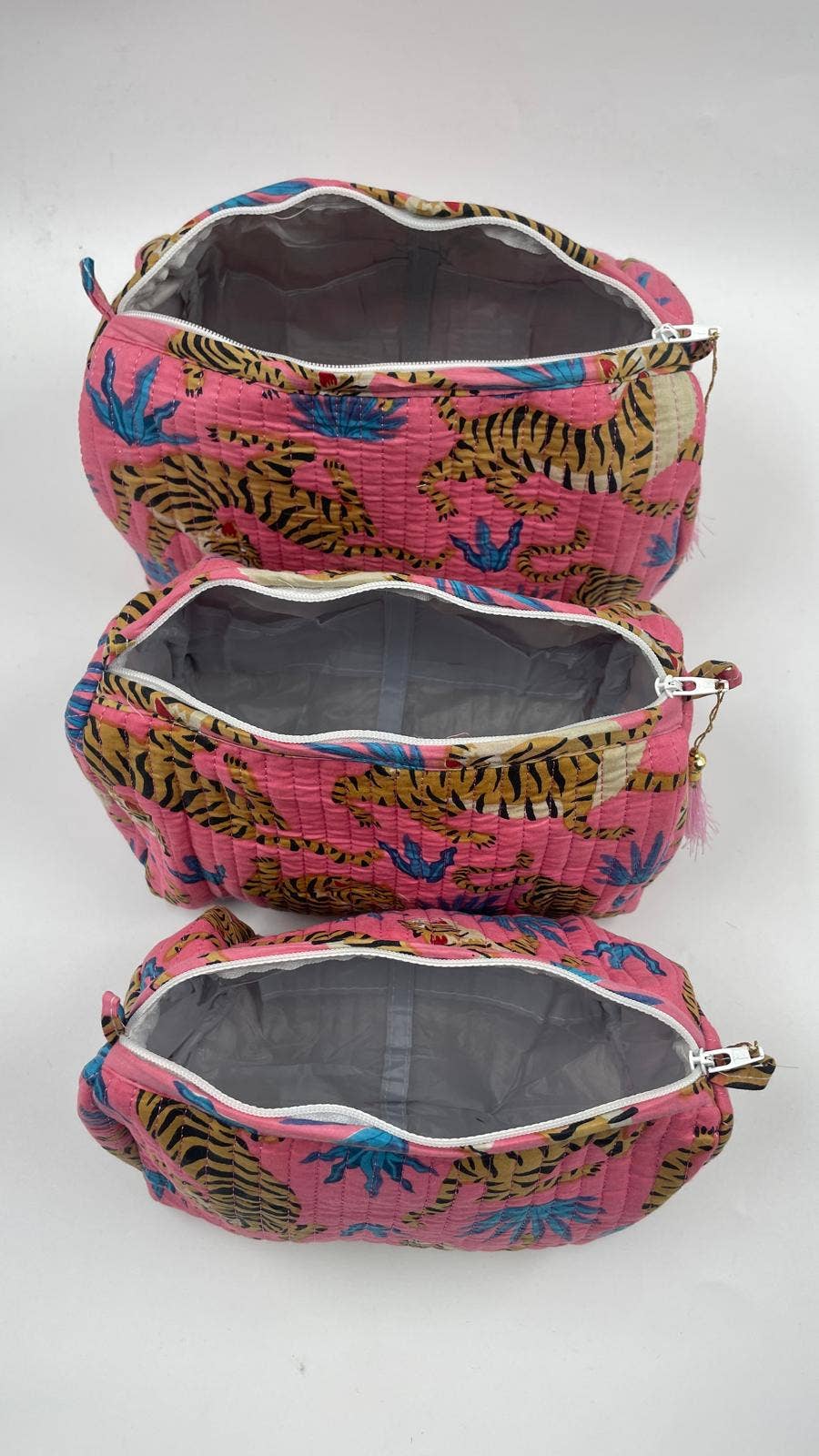 100% cotton quilted washbag SMALL PINK