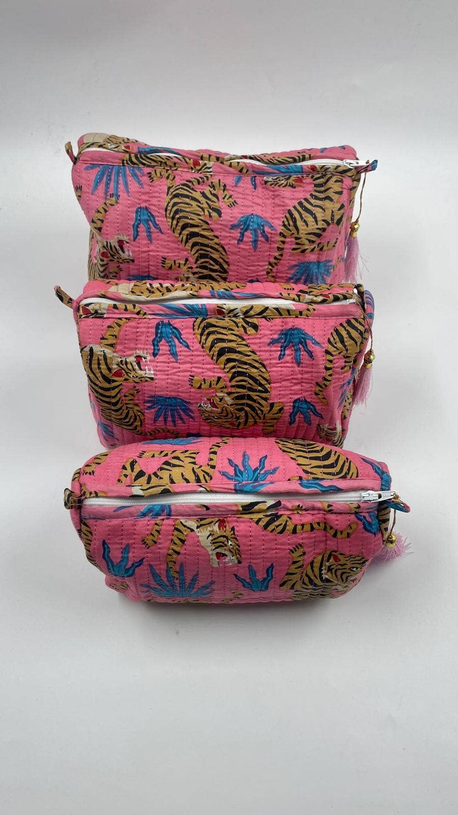100% cotton quilted washbag SMALL PINK