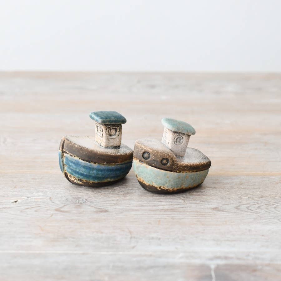 2A Small Speckled Blue Boat Deco, 8.5cm